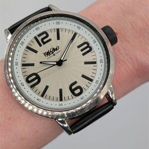 Mossimo Oversized Quartz Watch Silver Tone Sunburst Champagne Dial 50mm Leather